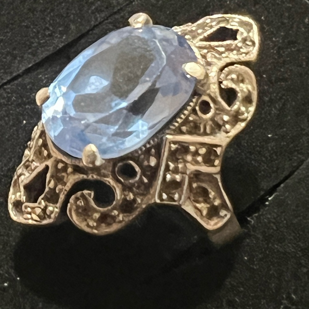 925 STERLING SILVER IOLITE AND MARCASITES RING - Picture 3 of 7